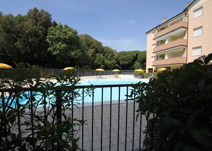 Apartment Comfy Flat In Rosolina With Shared Pool Rosolina Mare
